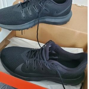 Nike Men’s Running Quest 2 size 9